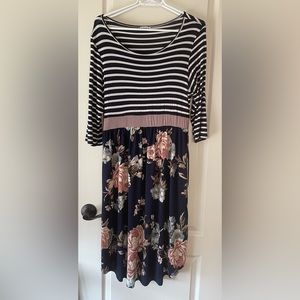 Knit dress with pockets